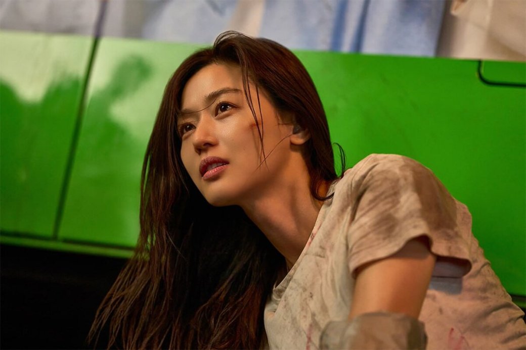 Footage from the filming of the new zombie horror colony has appeared online